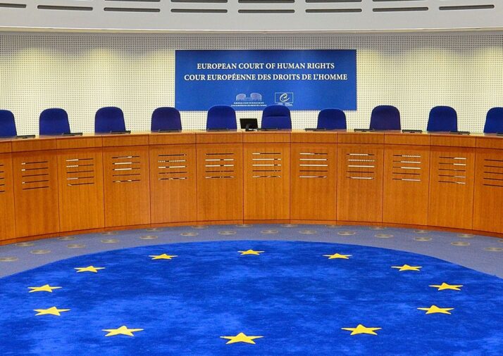 Двоє чоловіків через ЄСПЛ добиваються одностатевих партнерств в Україні: відповідь юристів