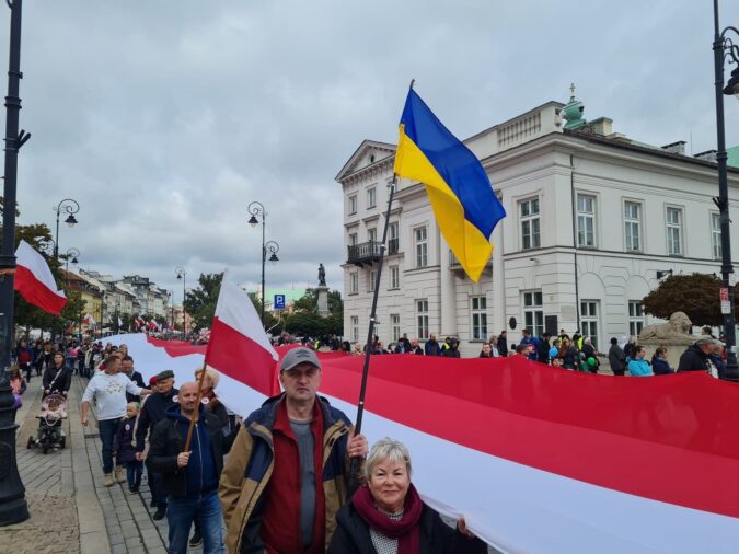 Багатотисячна сімейна хода у Варшаві. Подію привітав президент Анджей Дуда