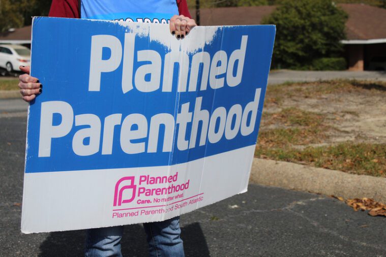Planned Parenthood закриваються по всій Америці